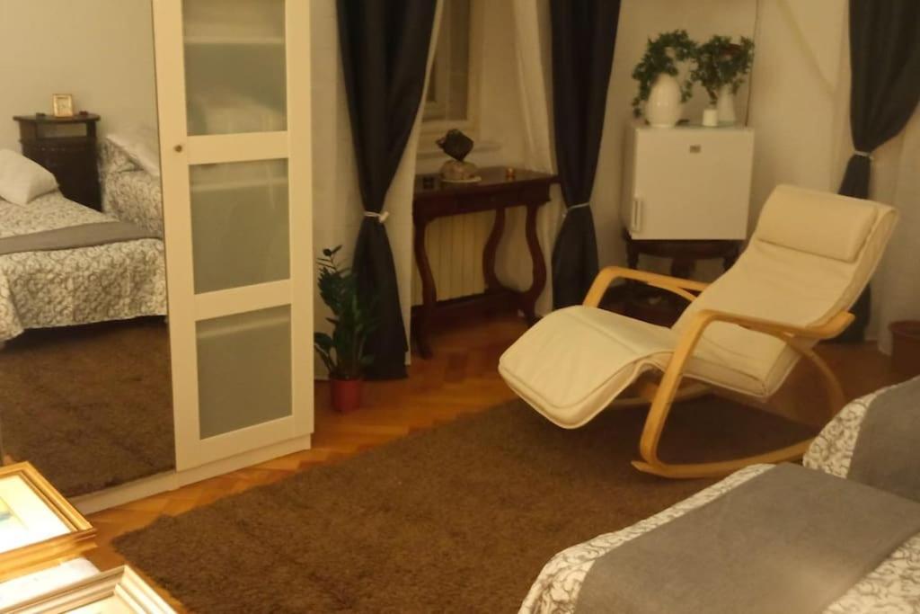 La Casa Di Lu Apartment ตรีเอสเต ภายนอก รูปภาพ